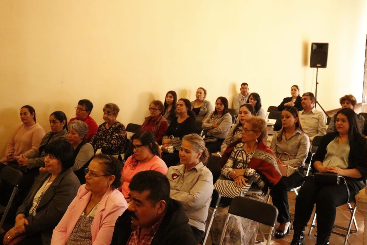  Gobierno municipal realiza conversatorio sobre cáncer de mama en Jerez | Foto: Cortesía