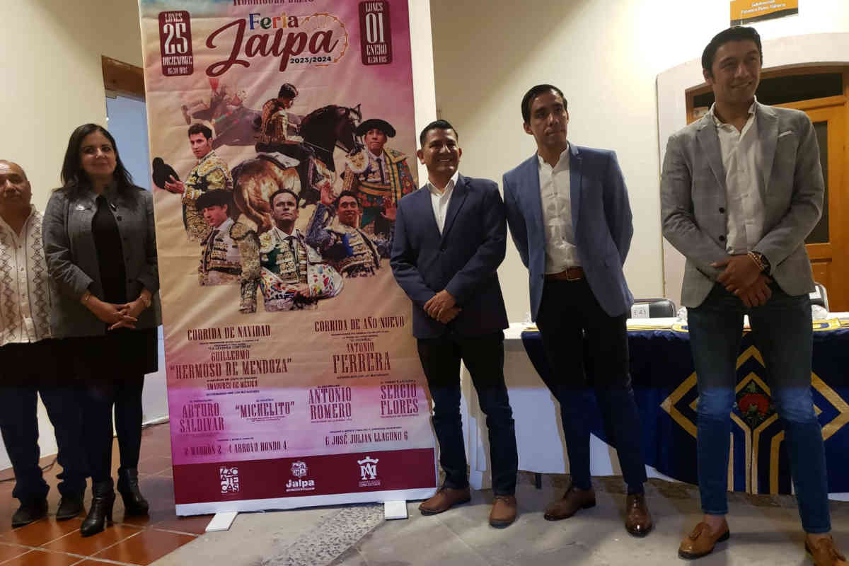 Los matadores mexicanos  Sergio Flores y Antonio Romero estuvieron presentes en el acto de  presentación de los festejos  taurinos de Feria en Jalpa. | Foto: Cortesía