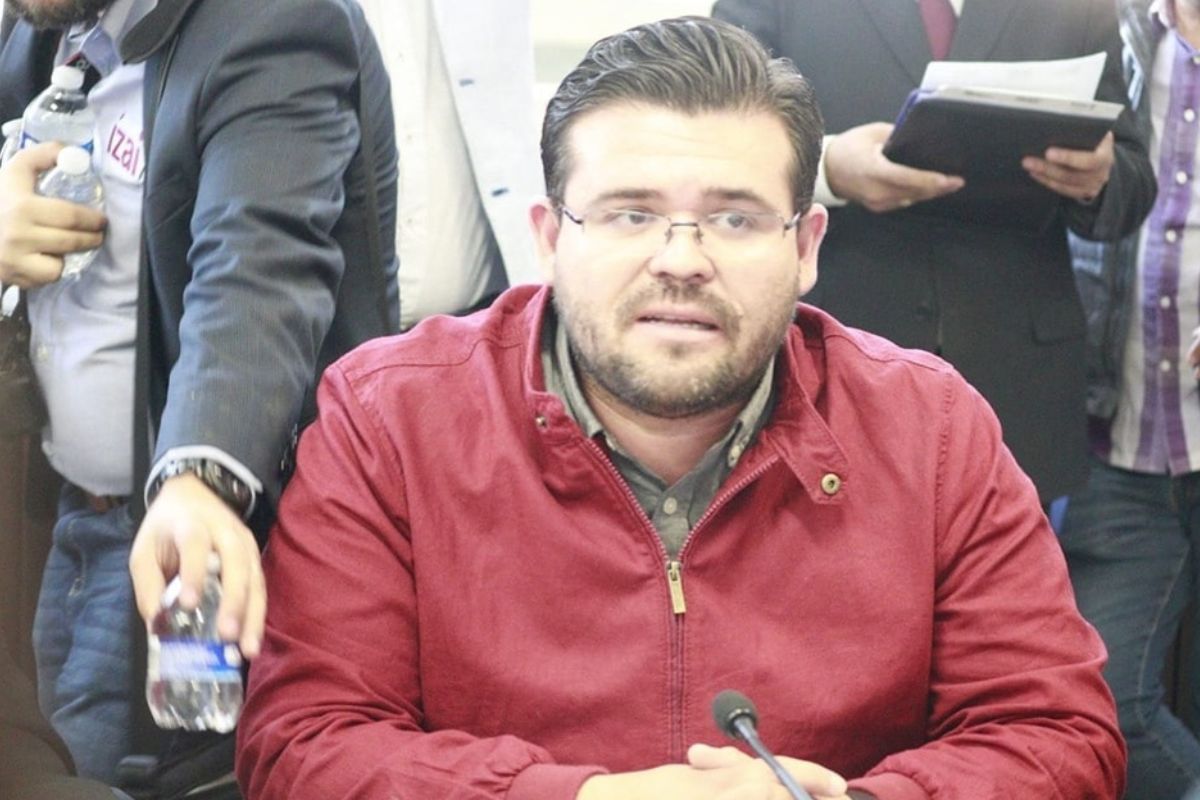Carlos Zúñiga sería el candidato por el 4° distrito.