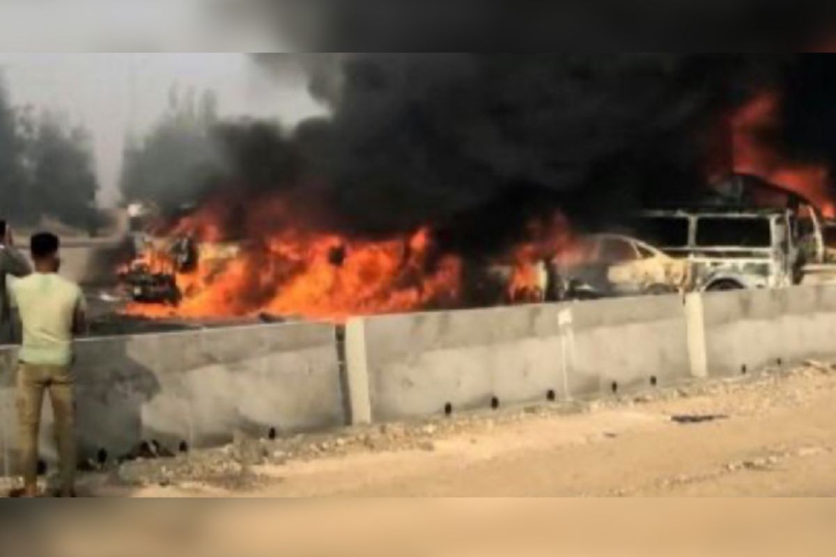 En Egipto choca un autobús a varios automóviles, mueren 35 personas