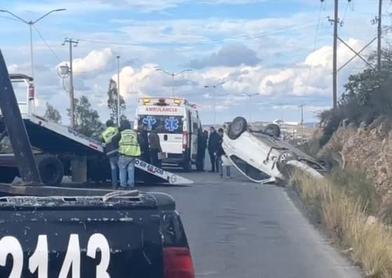 Accidente sobre la carretera a Plateros en Fresnillo | Foto: Cortesía