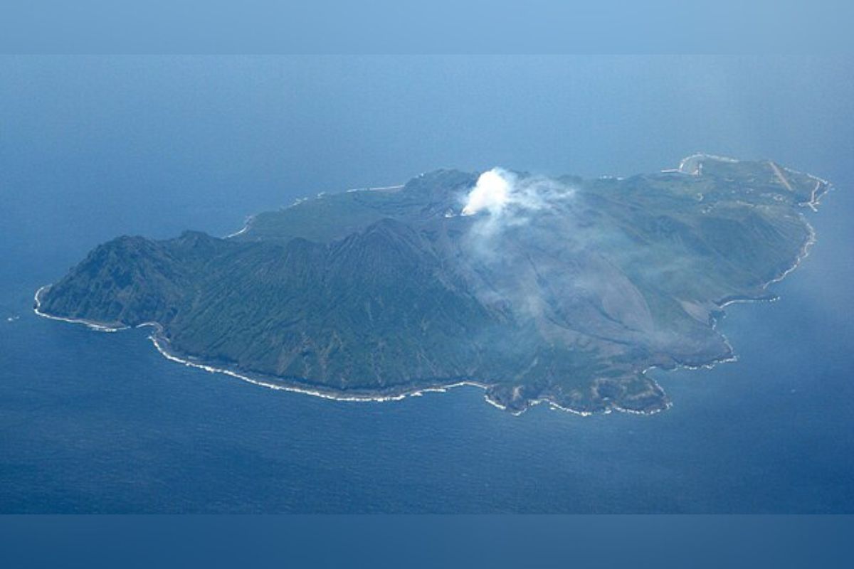 Una erupción se registró durante las primeras horas del domingo (hora local) en la isla de Suwanosejima; en la prefectura de Kagoshima, Japón.