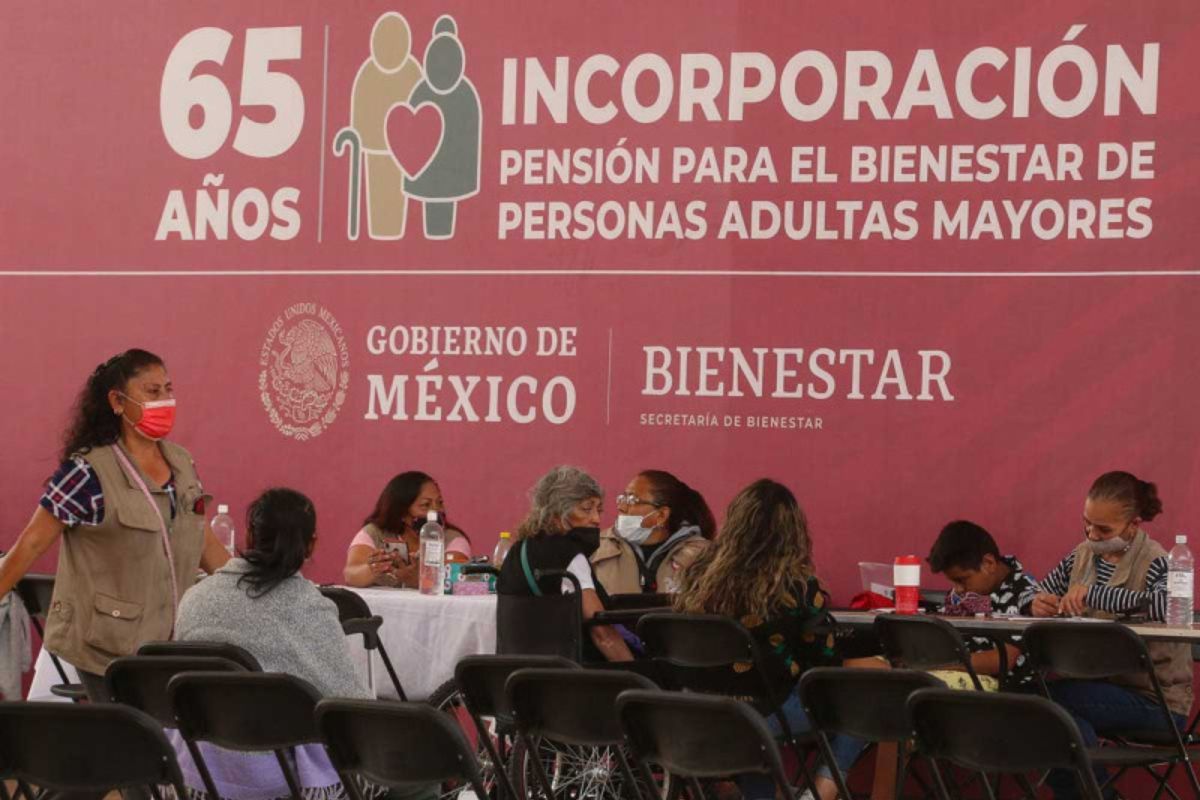 Ariadna Montiel Reyes, informó que se amplía el plazo del 16 al 21 de enero; para el registro a la Pensión para el Bienestar de las Personas Adultas Mayores a quienes cumplen 65 años. | Foto: Cortesía.