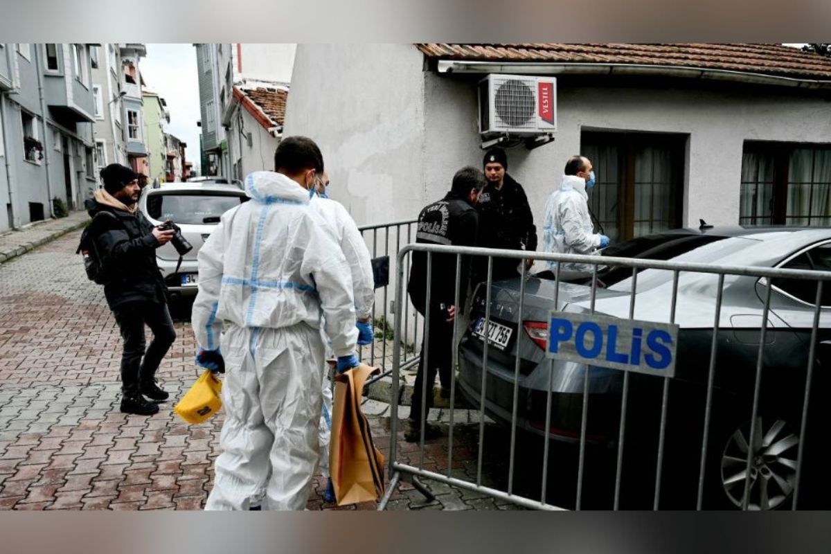 Se registra ataque armado dentro de la iglesia católica Santa María del distrito Sariyer, en plena misa en Estambul, Turquía.