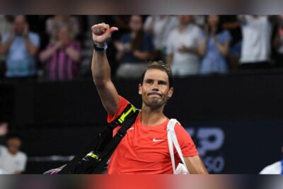 Este día, el español Rafael Nadal anunció que no participará en el Abierto de Australia debido a un micro desgarro en un músculo.