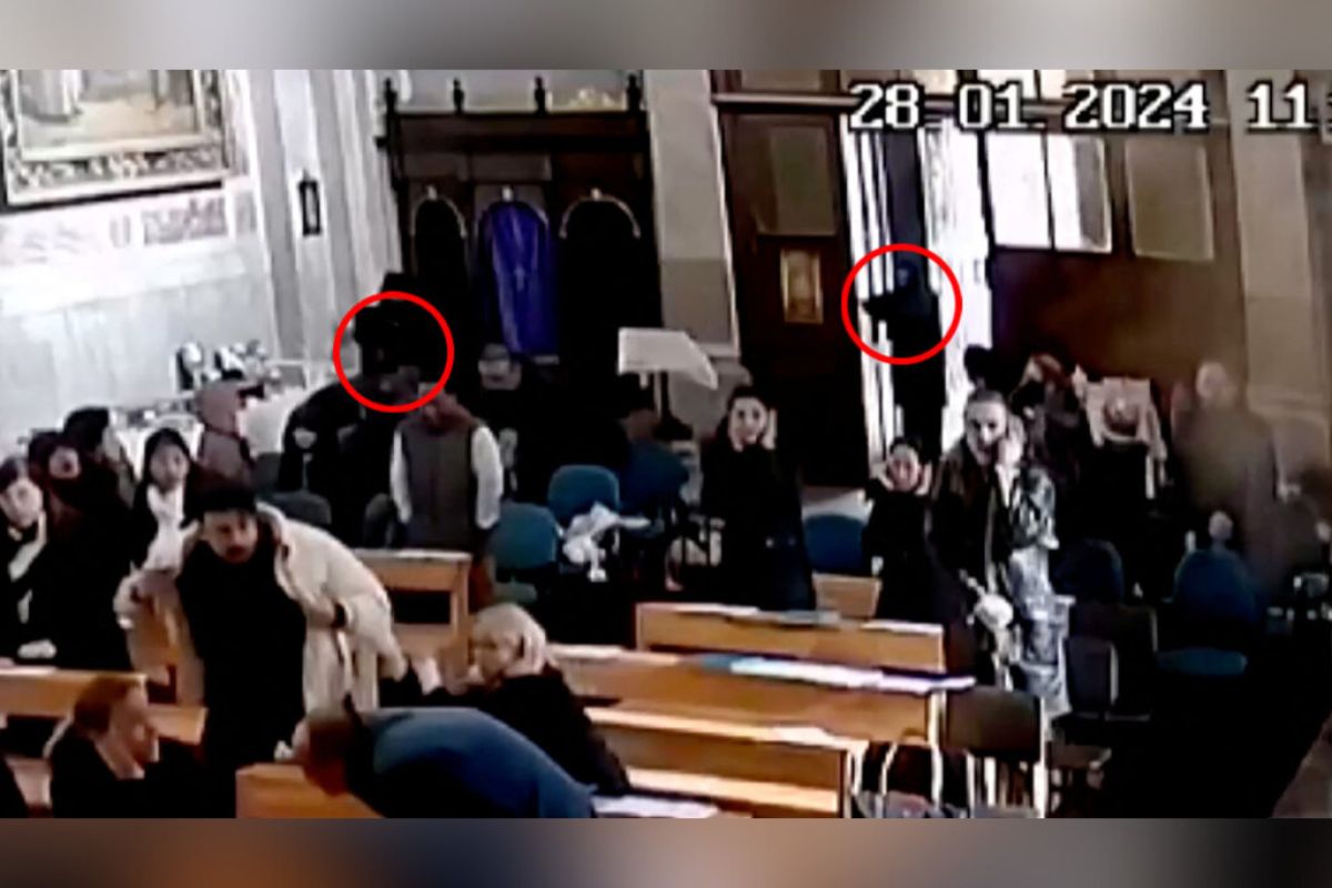 Se registra ataque armado dentro de la iglesia católica Santa María del distrito Sariyer, en plena misa en Estambul, Turquía.
