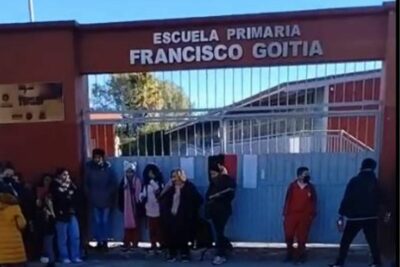 Ante la toma de la escuela Francisco Goitia en la capital, maestra continuará dando clases