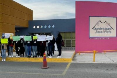 Trabajadoras de la guardería Rosa y Plata toman las instalaciones; piden mejores condiciones laborales