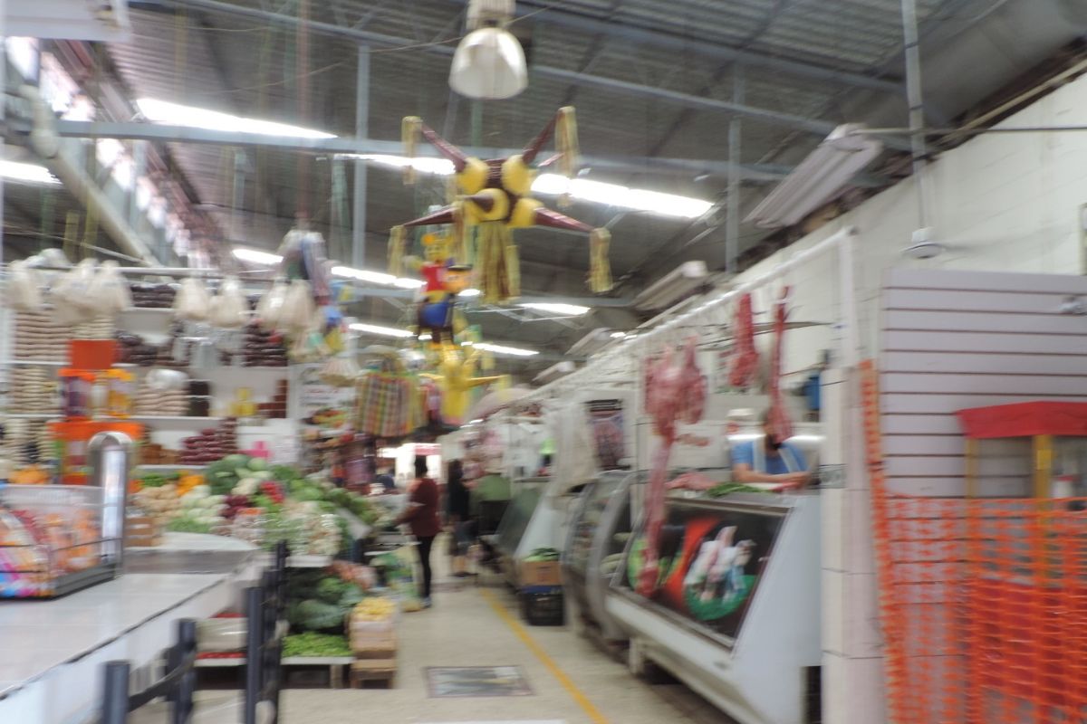 Locatarios del mercado Benito Juárez de Jerez continúan sin respuesta del administrador