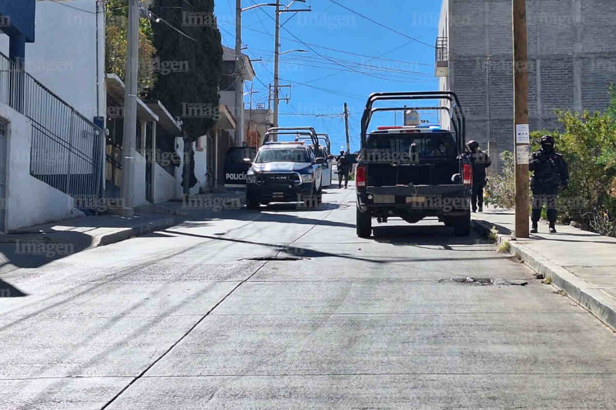 Policía Estatal asegura automóvil luego de ataque armado en la Colonia Bufa 1