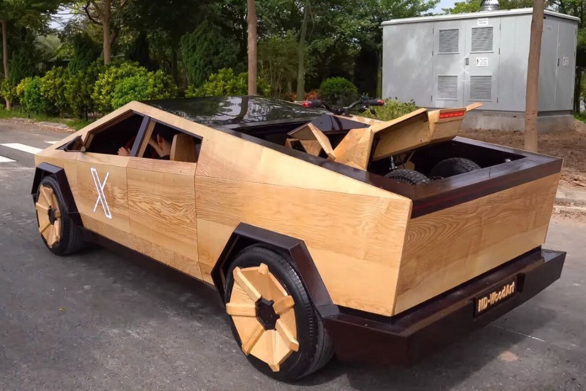 Hombre crea la primera Tesla Cybertruck de madera