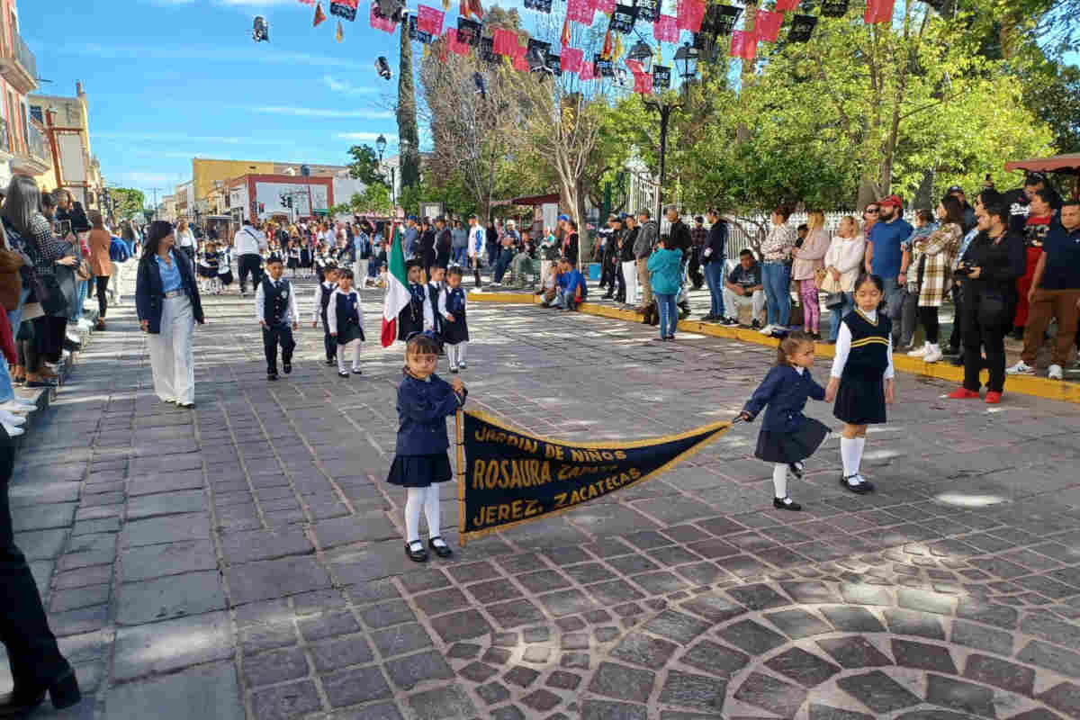 Alumnos de preescolar de Jerez participan en la conmemoración del Día de la Bandera