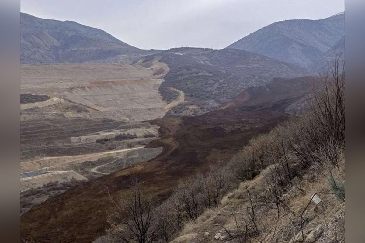 Al menos nueve trabajadores quedaron atrapados bajo tierra; después de un deslave en una mina de oro en el este de Turquía. | Foto: Cortesía.