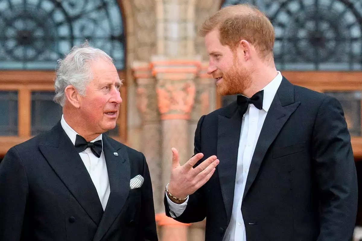 El príncipe Harry podría regresar al deber real tras diagnóstico del rey Carlos