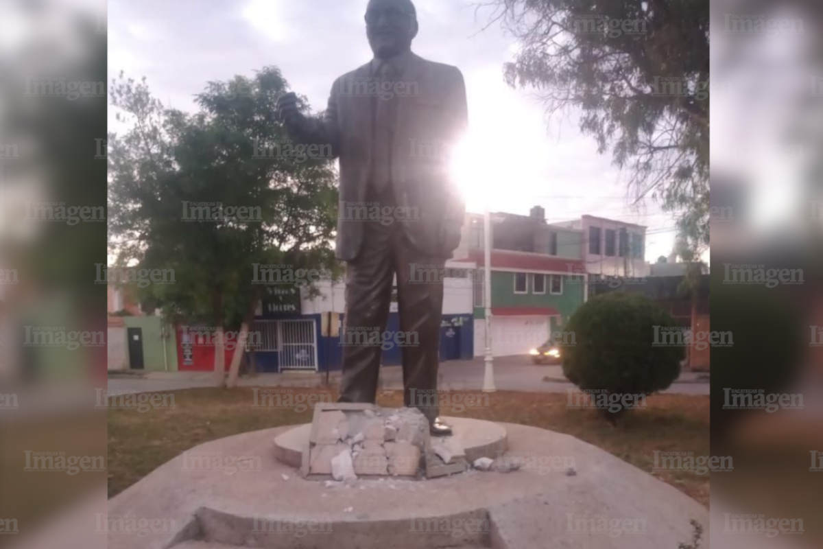Fresnillo Amanece vandalizada la estatua del músico Beto Díaz
