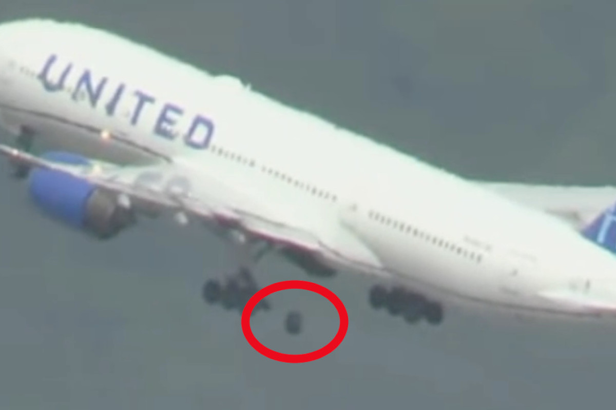 VIDEO: Avión pierde un neumático en despegue y provoca daños materiales