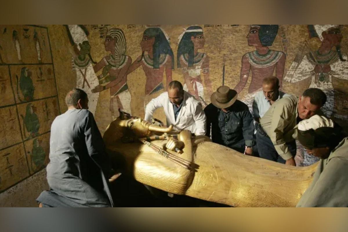 Descubren causa de la 'maldición del faraón' que mató a más de 20 personas al abrir la tumba de Tutankamón en 1922.