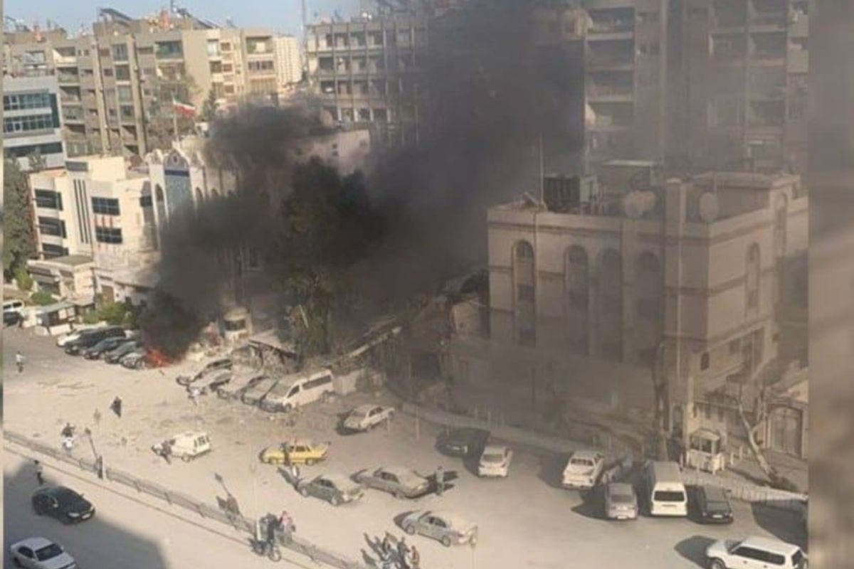 Destruyen el consulado de Irán en Damasco en lo que los medios de comunicación sirios e iraníes describieron como un ataque aéreo israelí.