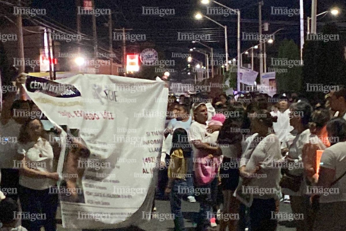 Familiares y amigos de desaparecidos se reúnen en la avenida Huicot; exigen su pronta localización