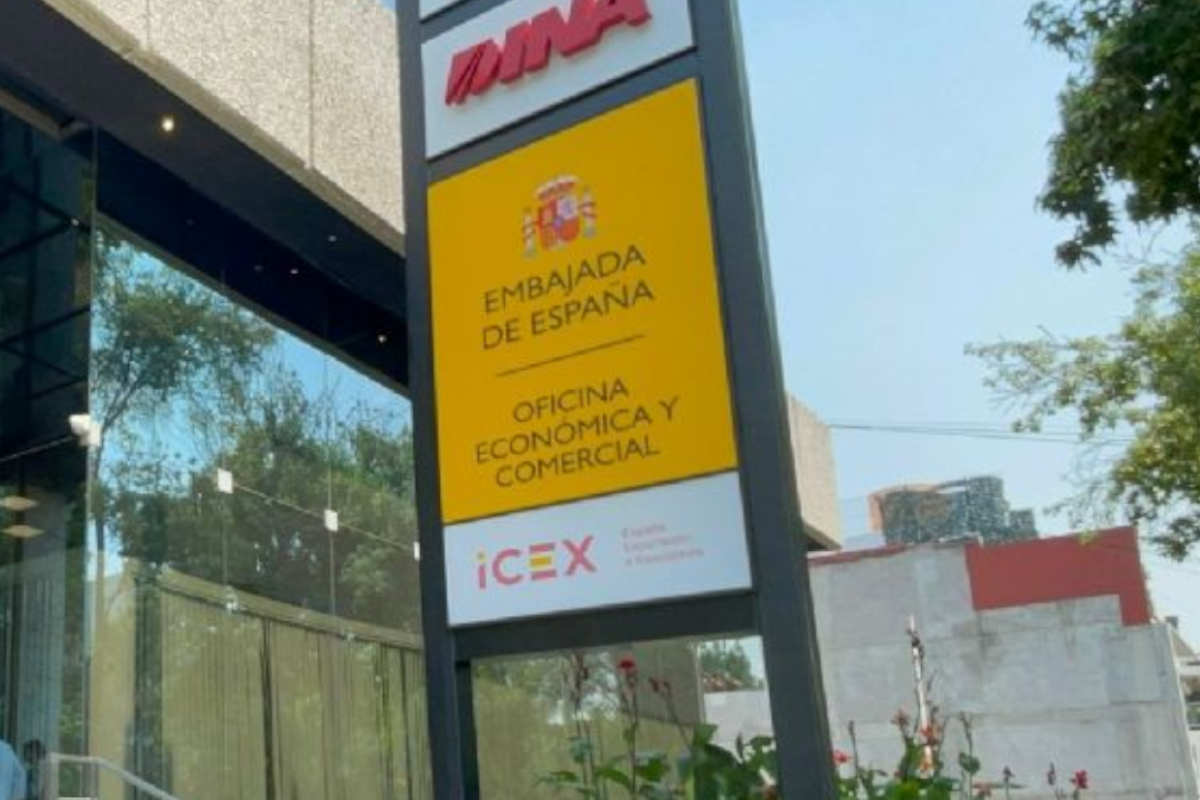 Asaltan con violencia oficinas de la embajada de España en México
