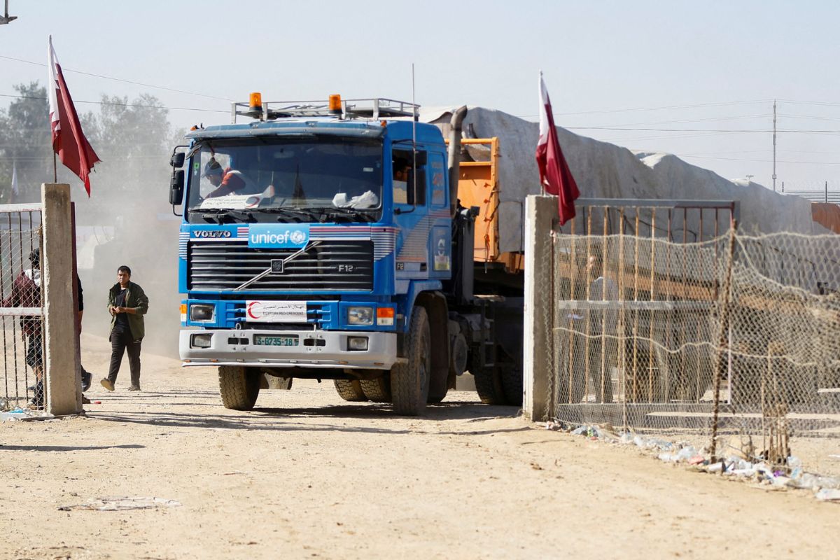 Menos de mil camiones de ayuda humanitaria; después de que Israel inició una operación militar en la zona de Ráfah, en el sur de Gaza.