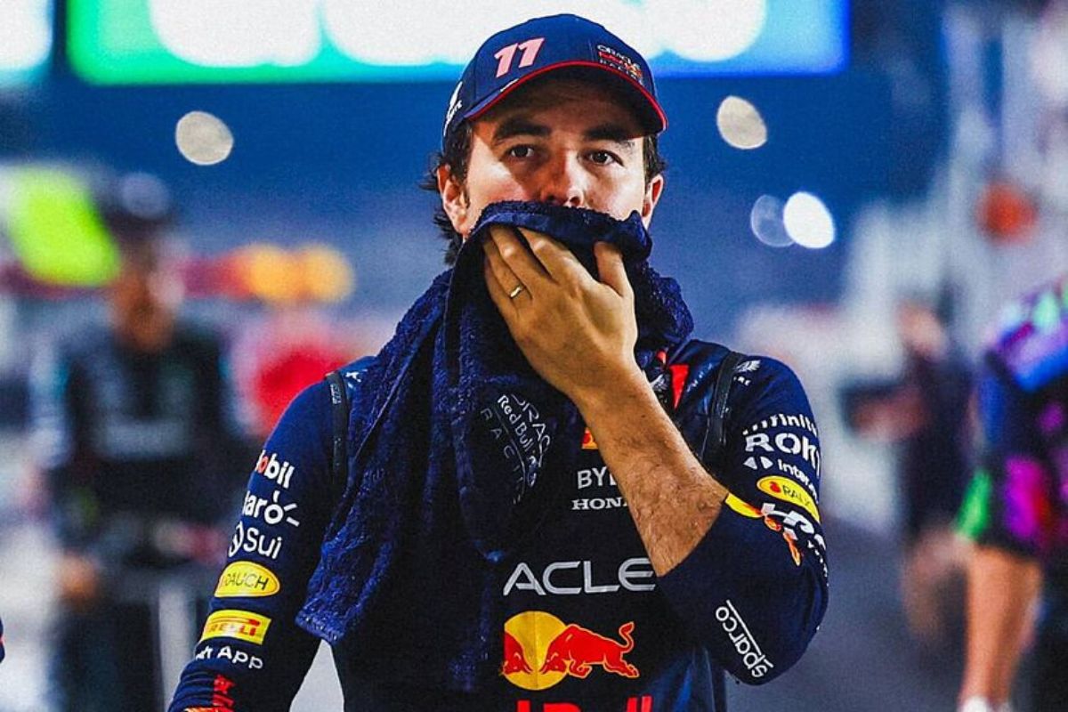 Sergio ‘Checo’ Pérez de Red Bull; se mostró resignado y decepcionado tras finalizar en la octava posición del Gran Premio de Emilia-Romaña 2024.