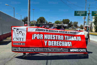 Manifestación de docentes de la CNTE. | Foto: Manuel Medina.