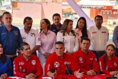 candidatos de la alianza PRI, PAN, PRD. | Foto: Manuel Medina.