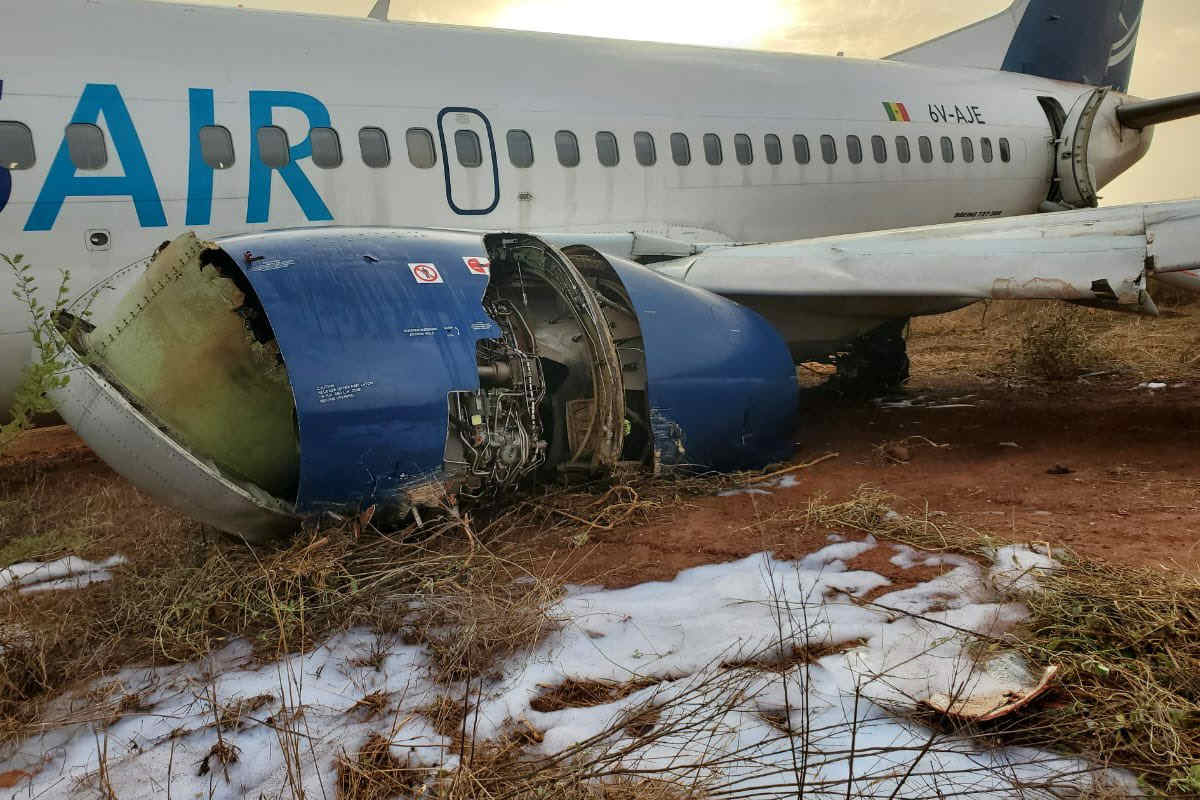Avión se estrella cuando intentaba despegar en Senegal, hay al menos 11 heridos