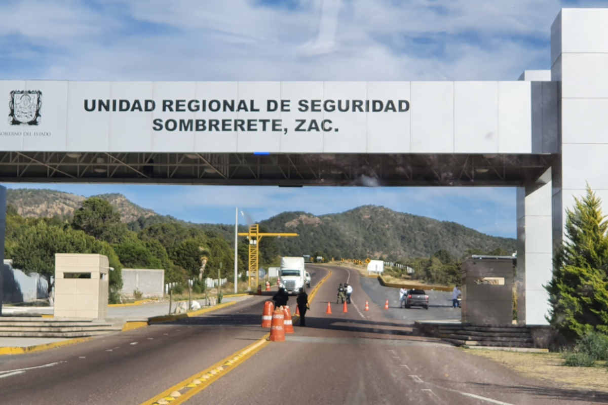 FGR obtiene prisión preventiva para dos personas por transportar ilegalmente a más de 100 migrantes en Zacatecas